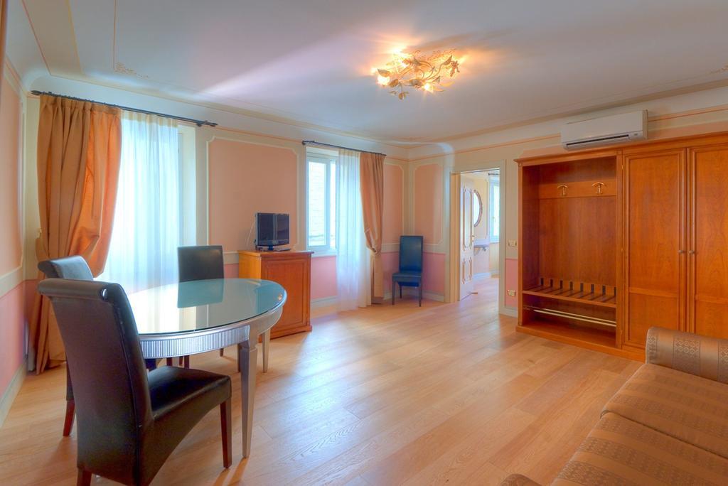 Il Vicolo Relais Bed and Breakfast Sirolo Rum bild